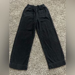 American Eagle. Women’s pants size 2 short